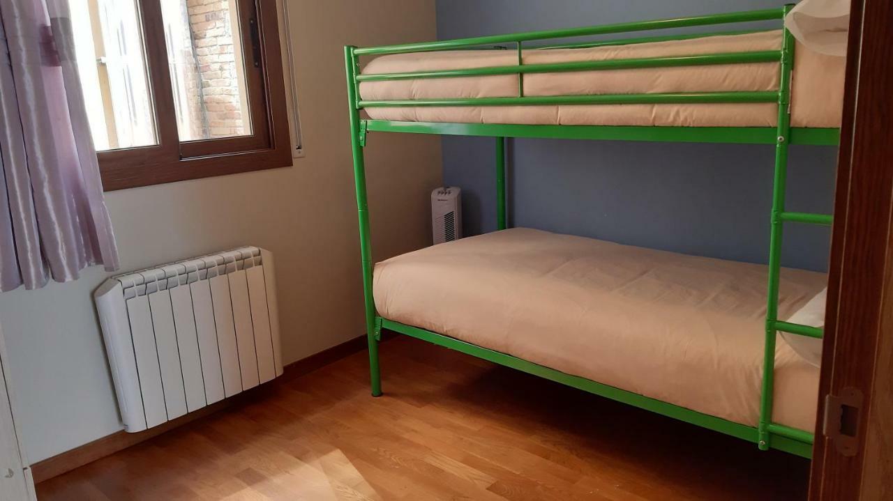 Apartaments Julia 포블라데세구아 외부 사진