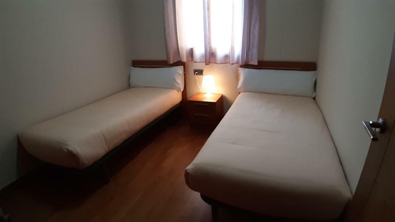 Apartaments Julia 포블라데세구아 외부 사진