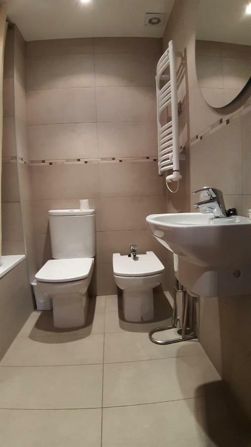 Apartaments Julia 포블라데세구아 외부 사진