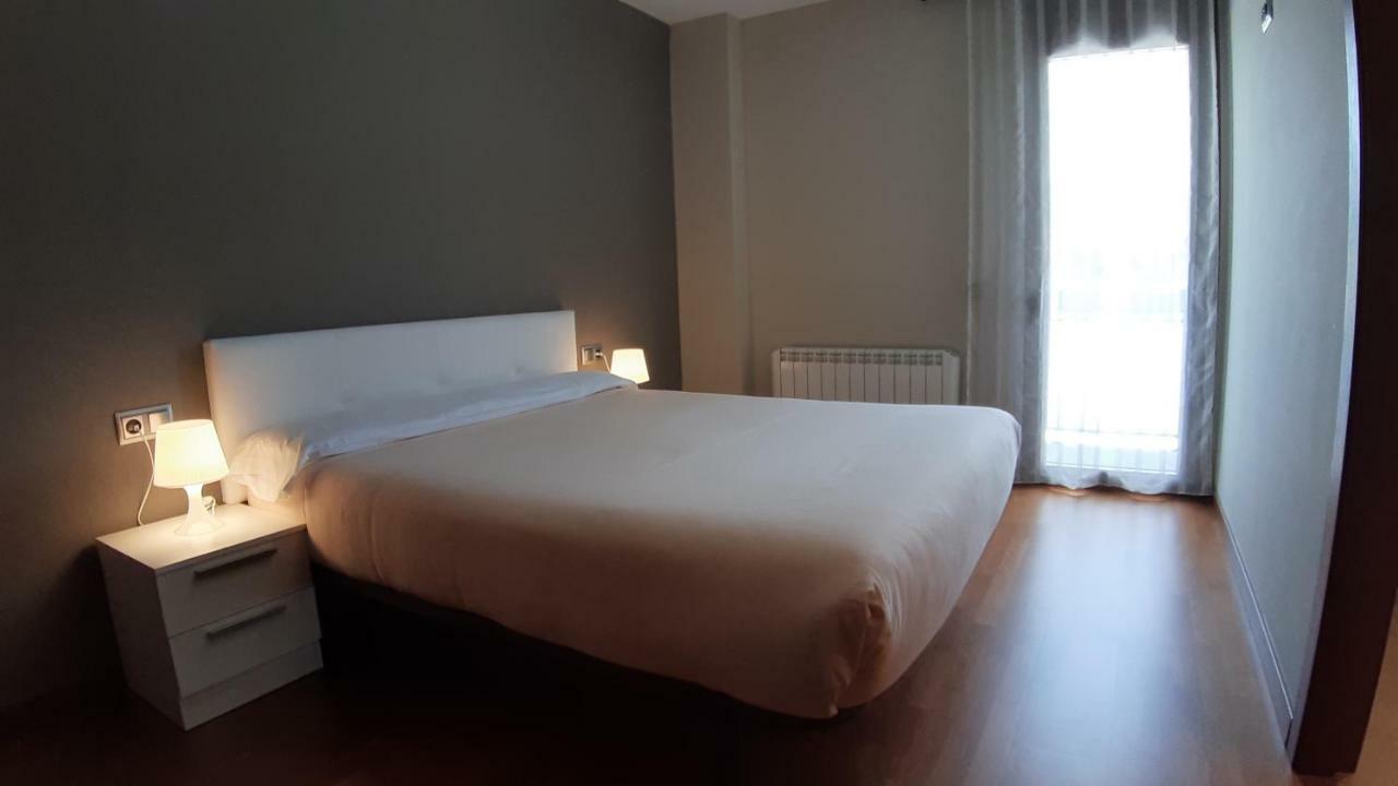 Apartaments Julia 포블라데세구아 외부 사진