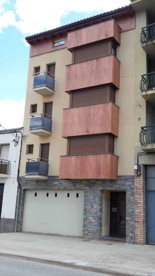 Apartaments Julia 포블라데세구아 외부 사진